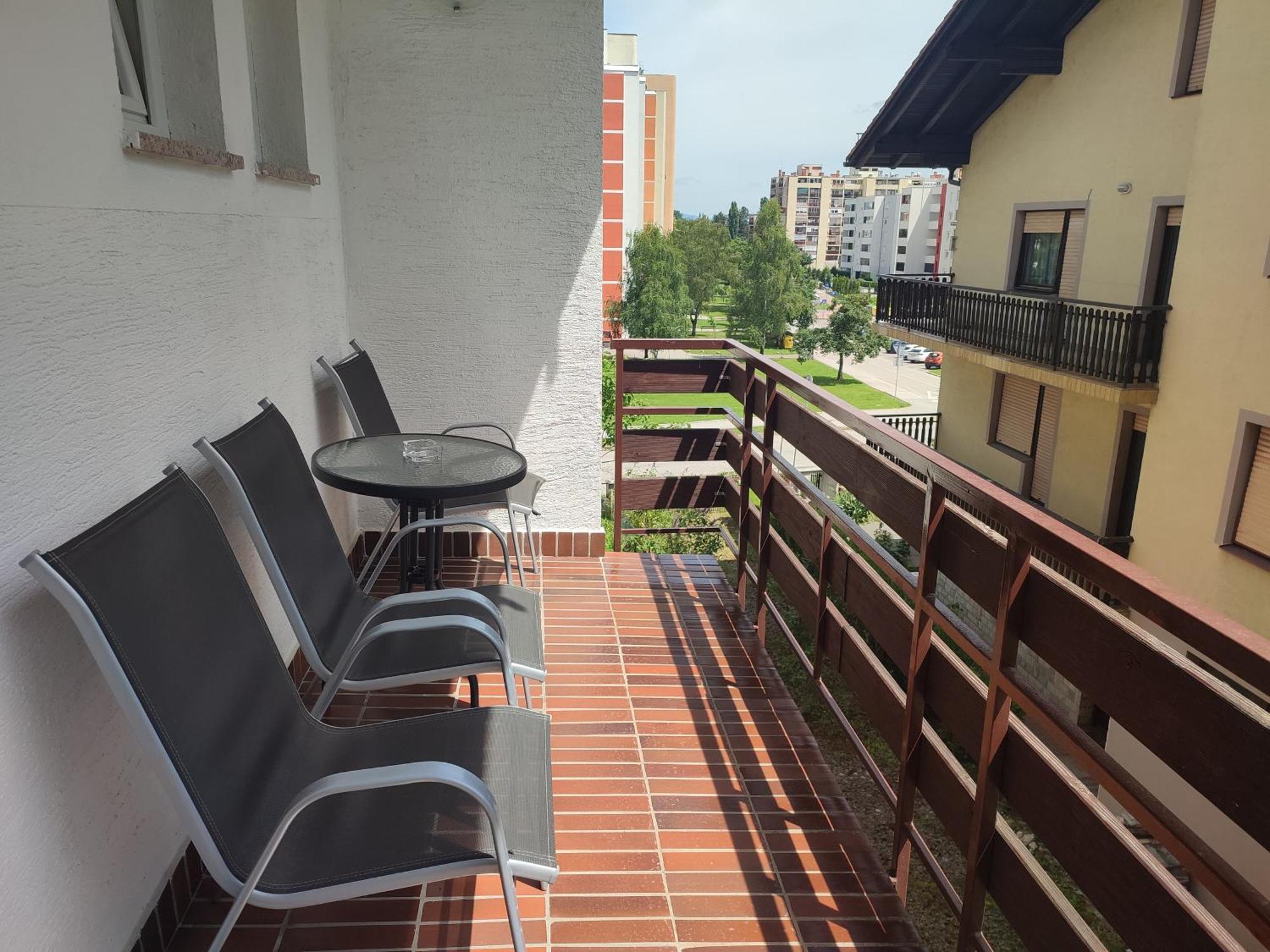 Apartments & Rooms 4 Rijeke Карловац Екстериор снимка